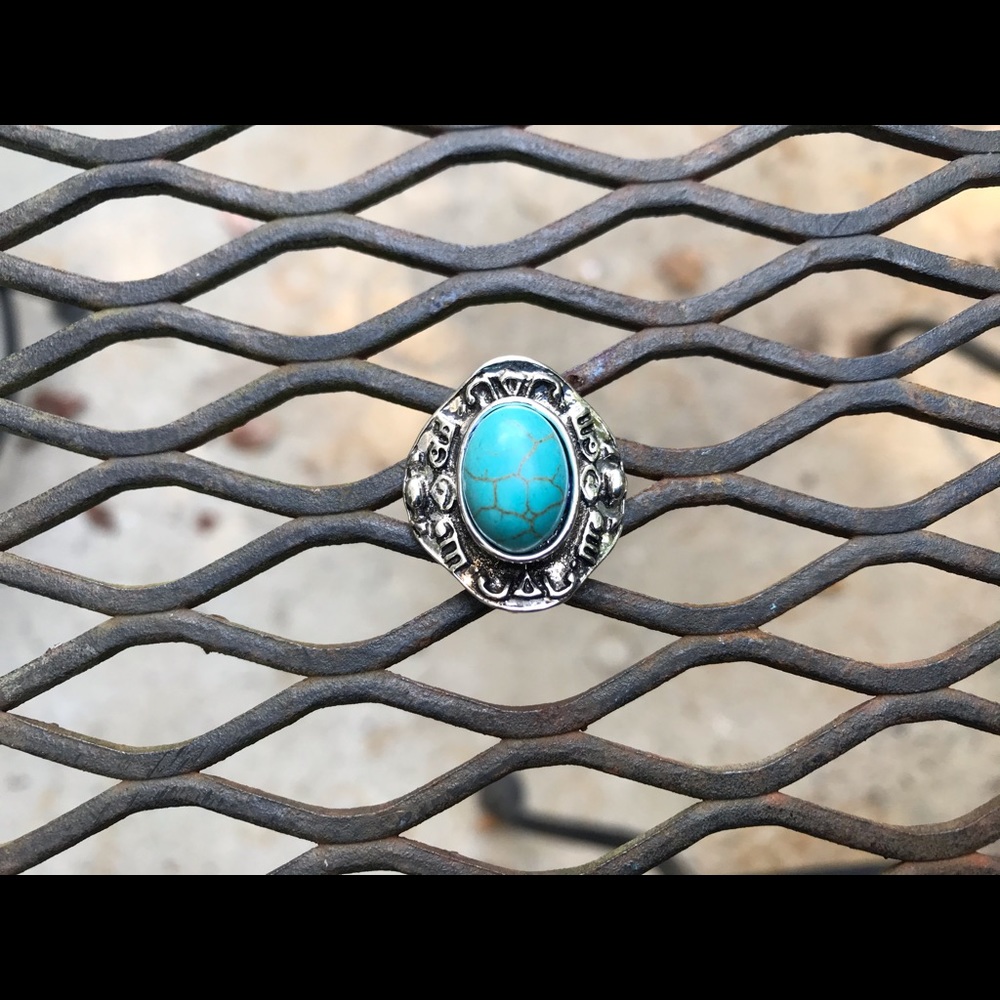 Turquoise Ring - Picture 7 of 8